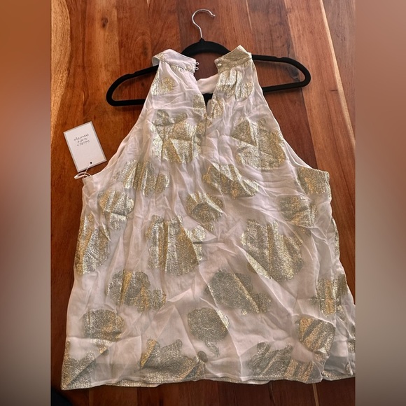 Elegant White and Gold Women's Halter Blouse - Picture 4 of 4